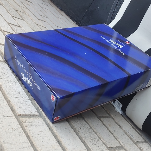 SAPPHIRE DREAM BARBIE/1995 - Picture 9 of 12